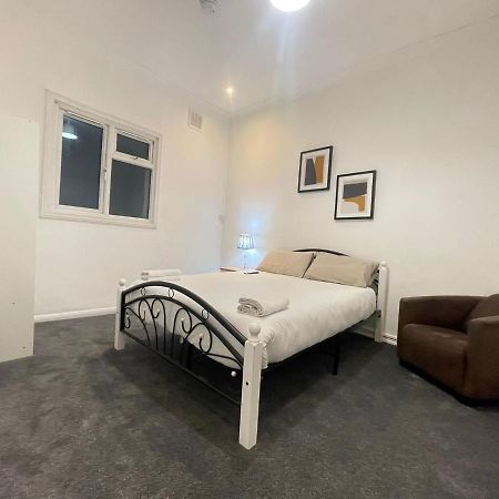 Private Double Room In Stratford ロンドン エクステリア 写真