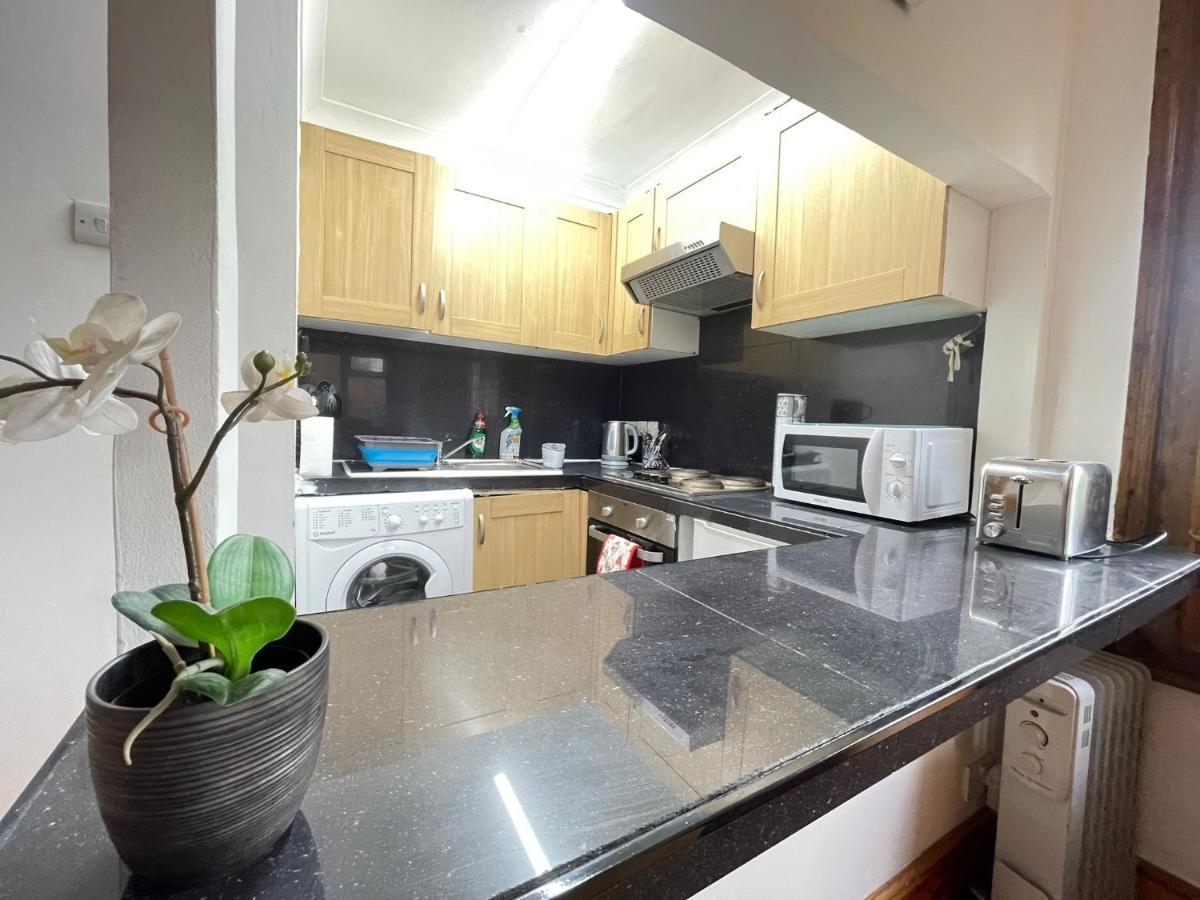 Private Double Room In Stratford ロンドン エクステリア 写真